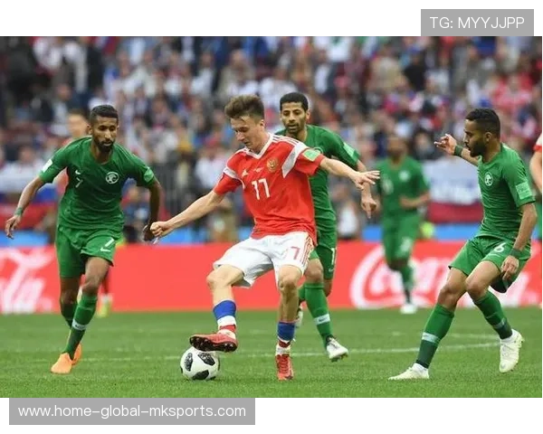 守门员与防线日常沟通练习,赛场指挥能力逐步提高 守门员与防线日常沟通练习,赛场指挥能力逐步提高