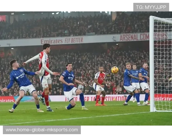 曼城豪取联赛杯决赛资格，阿森纳迎接挑战